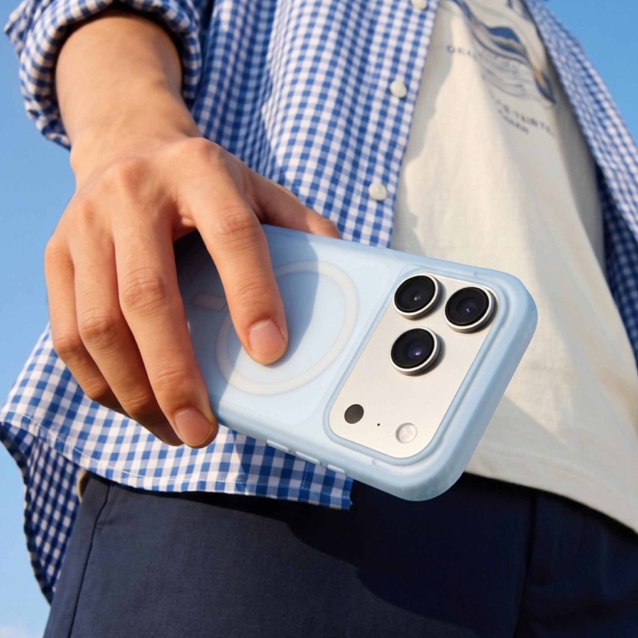 Husă RHINOSHIELD SolidX pentru iPhone 17, albastru cer