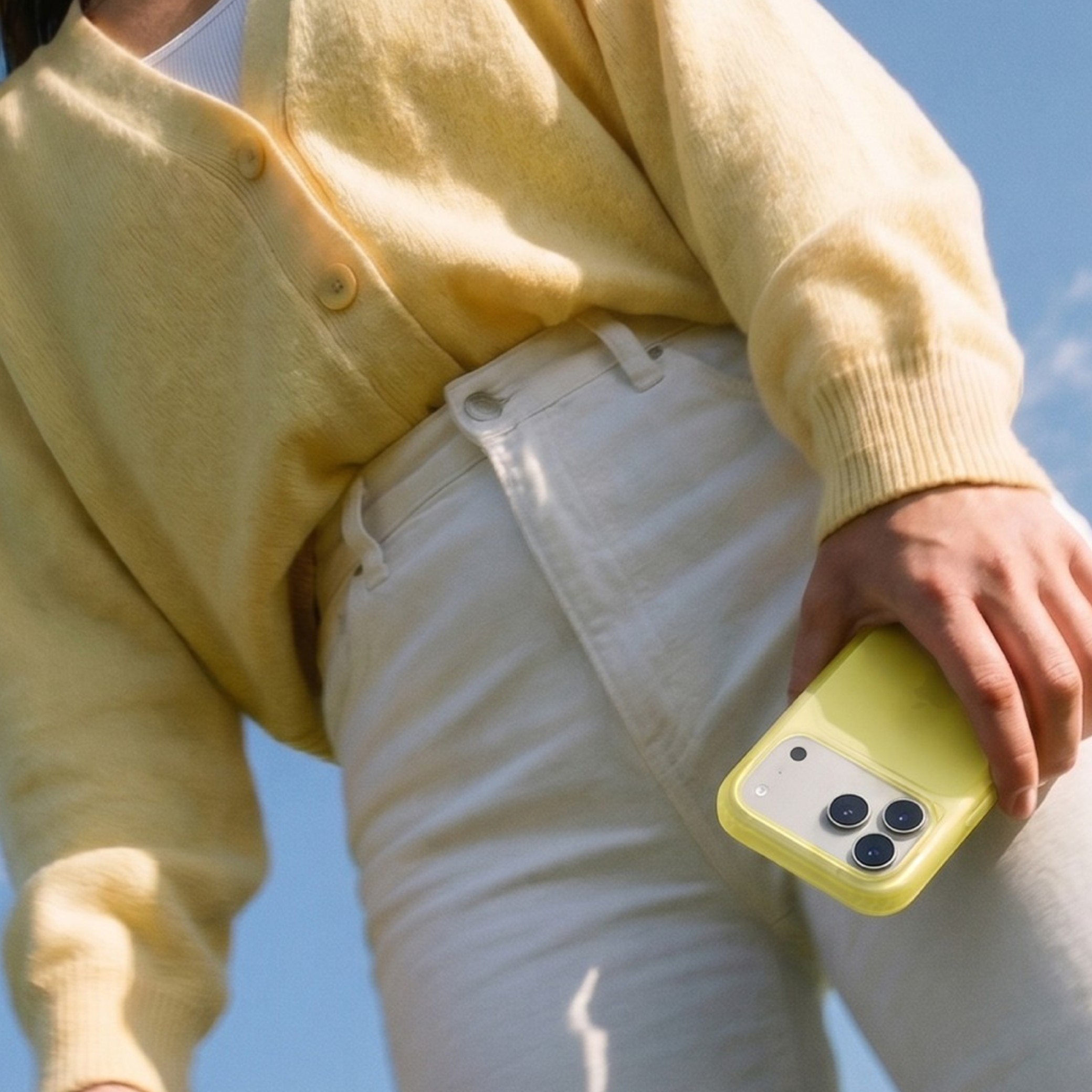 Husă RHINOSHIELD SolidX pentru iPhone 17, galben floarea-soarelui